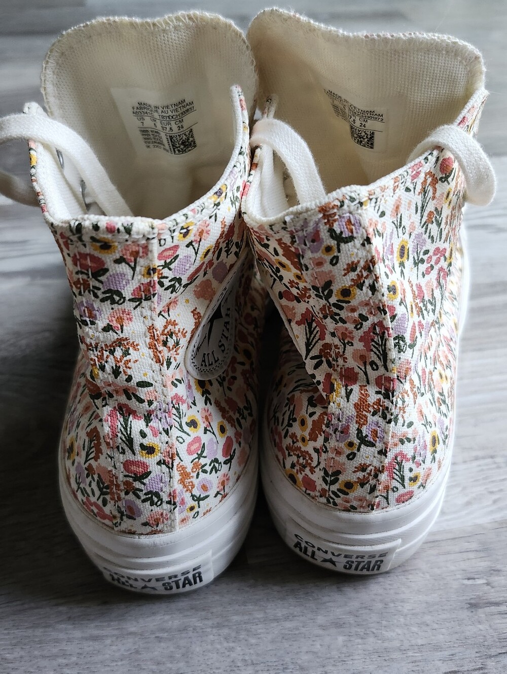 Converse Chuck Taylor Lift Platform Hi Floral Sneakers Women Size 7 NWOT - Picture 5 of 10